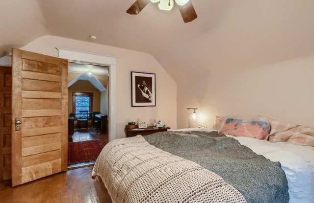 4 Bedroom SFH in MacGroveland! Close by Concordia and Macalester photos photos