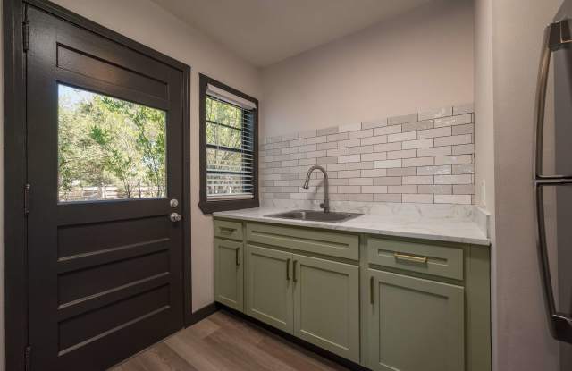 Marquee Village Apartments Gallery 4