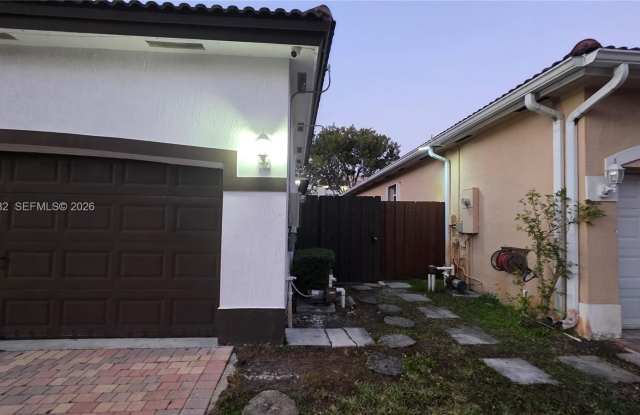 1601 SE 17th St photos photos