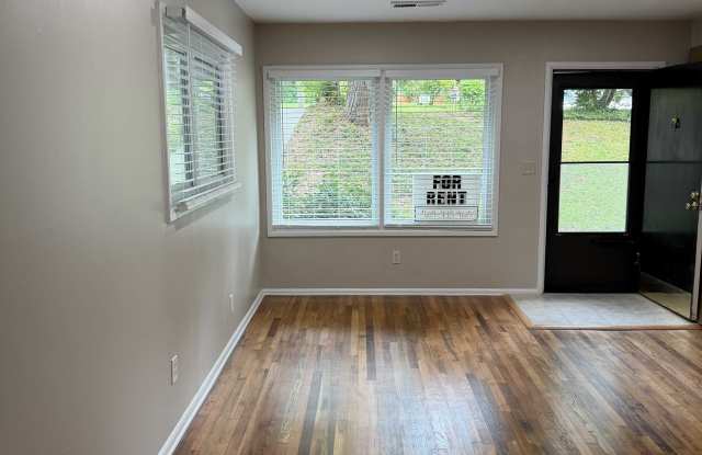 1078 Palafox Dr Ne Gallery 2