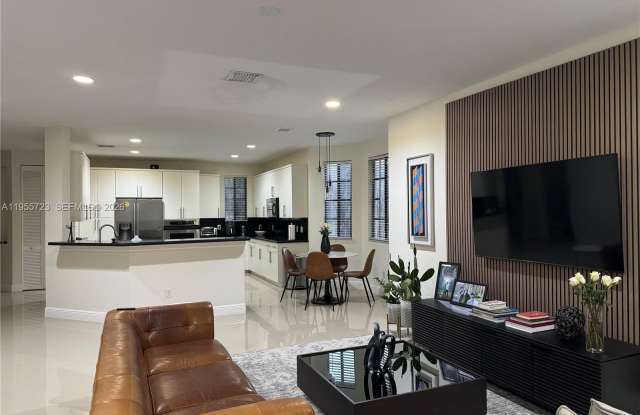 1547 PASSION VINE CR photos photos