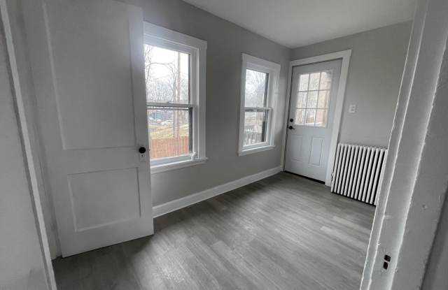 245 Washington Street Gallery 4