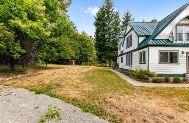 Peaceful Ravensdale 3 Bedroom plus Office Retreat | Updated Home with Enclosed Porch Gallery 4