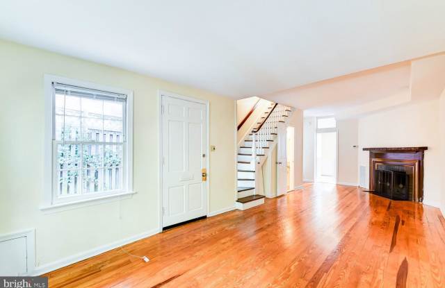 3421 RESERVOIR ROAD NW - 3421 Reservoir Road Northwest, Washington, DC 20007