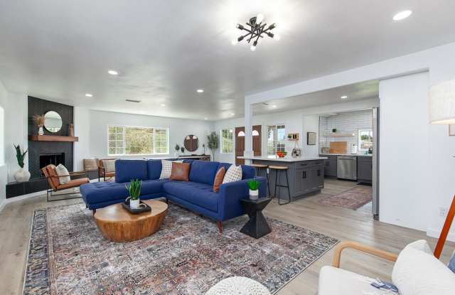 5609 Cervantes Ave photos photos