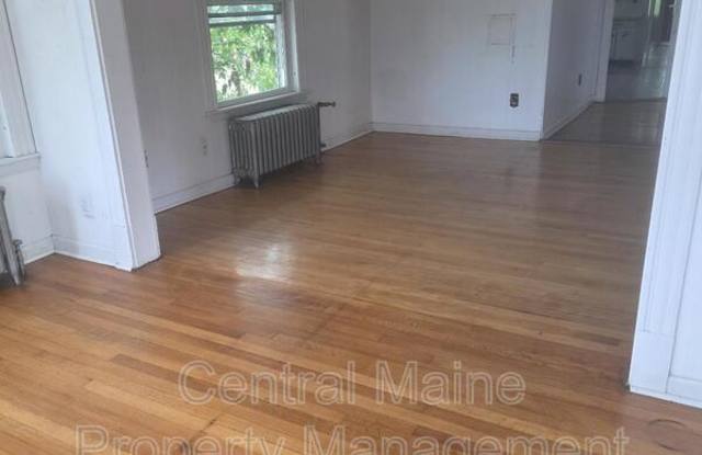176 Bates Street Gallery 3