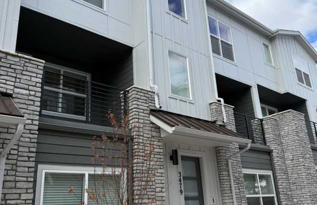 Gorgeous New Construction 4 bedroom Townhome photos photos