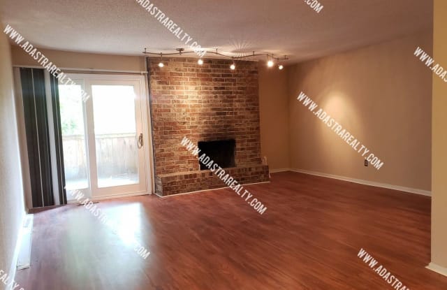 1850 E 97th St APT B - 1850 East 97th Street, Kansas City, MO 64131