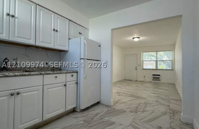 9415 NW little river drive Gallery 1