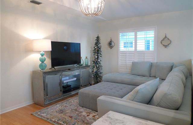 7091 Barrington CIR Gallery 4