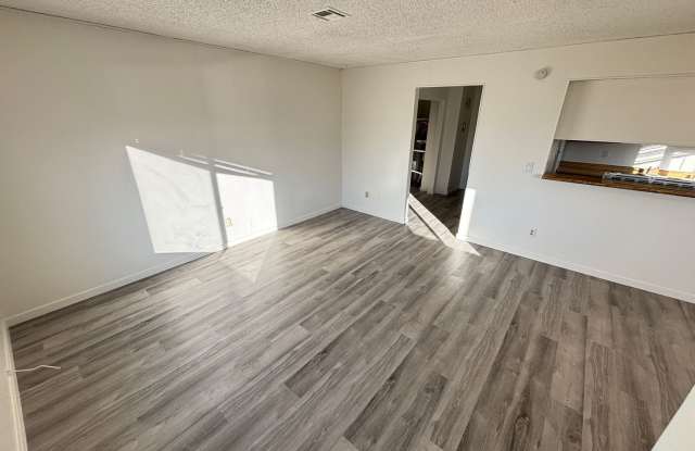 2036 Crawford St Unit C Gallery 4
