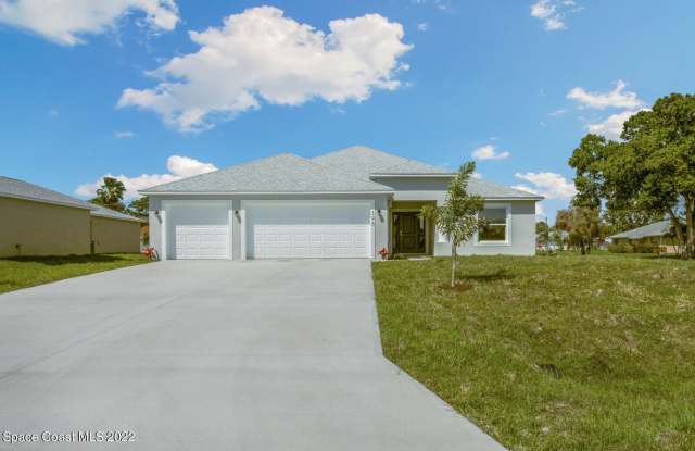 396 Brandt Avenue Northeast - 396 Brandt Avenue Northeast, Palm Bay, FL 32907