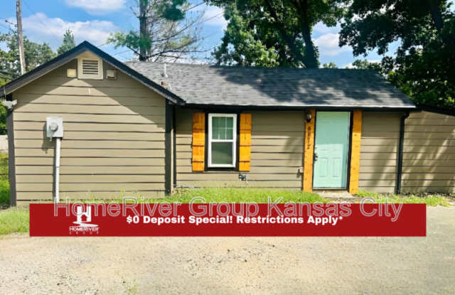 8812 E Smart Ave - 8812 East Smart Avenue, Independence, MO 64053