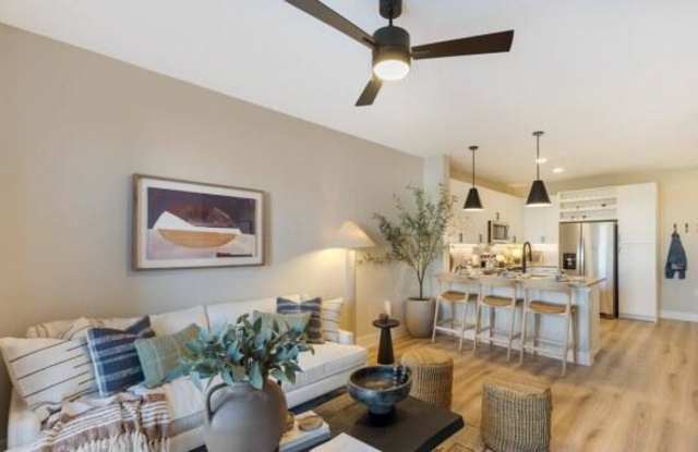 2940 E Howard Ln Gallery 1