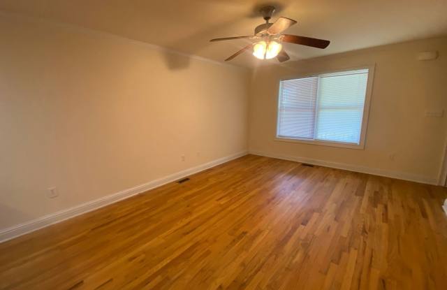 PRE-LEASING FOR AUGUST 6TH 2027! Gallery 3