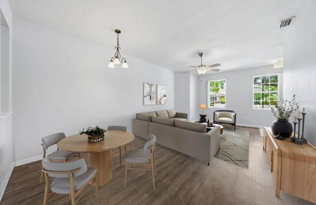 9508 W PARK VILLAGE Drive Gallery 4