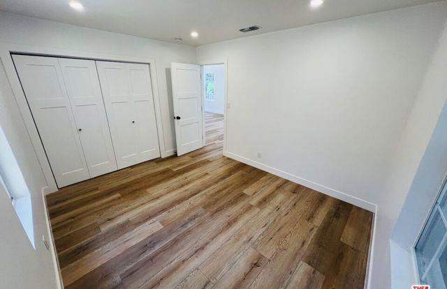 3815 Fernwood Avenue photos photos