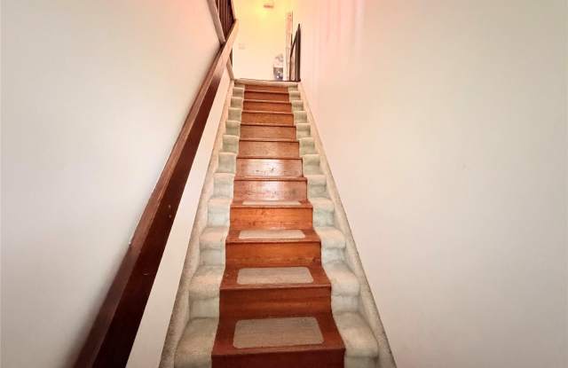 2 Fortune Road W Gallery 3