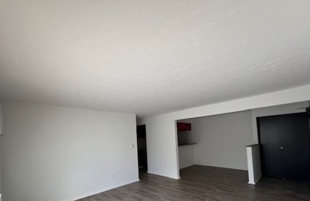 120 Gluck St photos photos