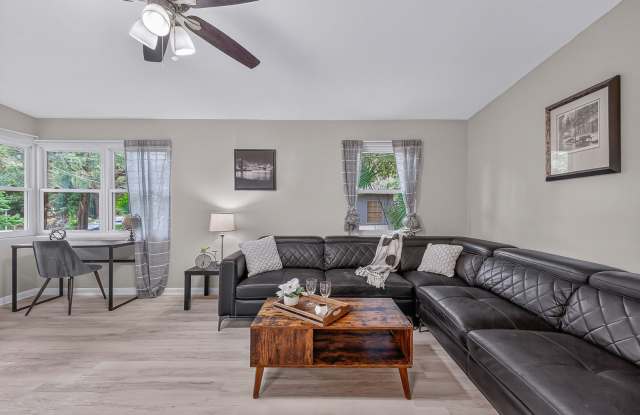 901 S Madison Dr: MOVE IN SPECIAL: HALF OFF first full month of rent!!! photos photos