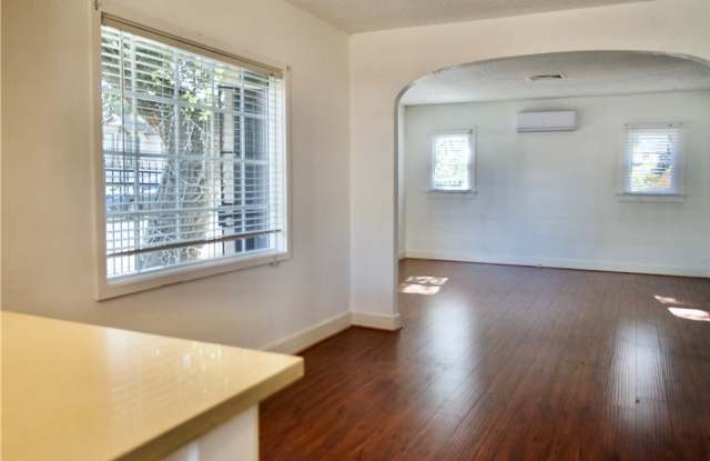 10329 Plainview Avenue Gallery 3