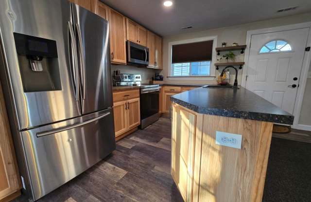 Stylish 2-Bedroom Condo in Dover| Utilities Included| Showings Coming Soon! photos photos