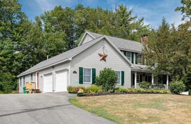 14 1/2 Yvonne St photos photos