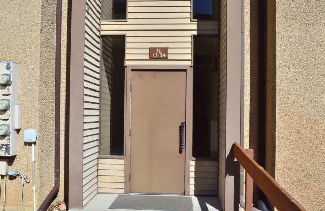 Beautiful Condo in Prime Centerville Location! Gallery 4
