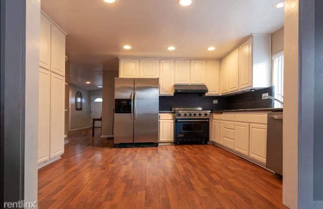 8777 Covina Ct - 8777 Covina Street, San Diego, CA 92126