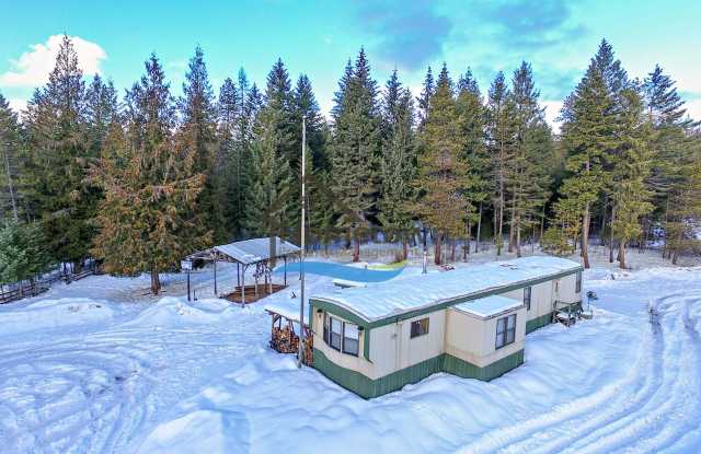 2 Bedroom 1 Bathroom Home in a Beautiful Remote Rustic Setting Available in Priest River! photos photos