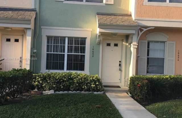 16652 Hemingway Dr photos photos