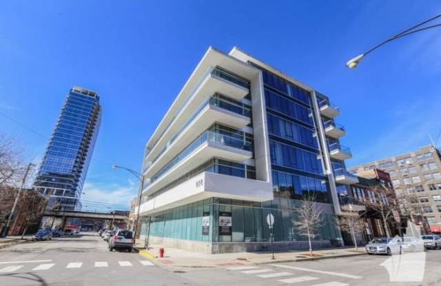 858 North Franklin St - 858 North Franklin Street, Chicago, IL 60610