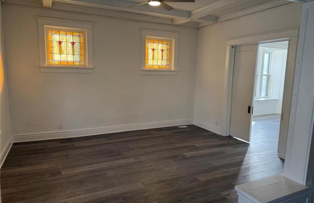 570 Washington Place Gallery 2