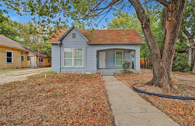109 Dallas Avenue Gallery 1