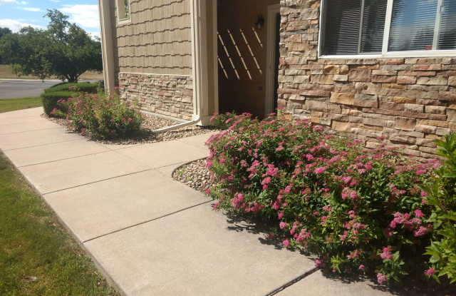 Cozy 2 bed 2 bath condo @ The Boulders (The Broadlands) - Available 12/06/24 - 3230 Boulder Circle, Broomfield, CO 80023