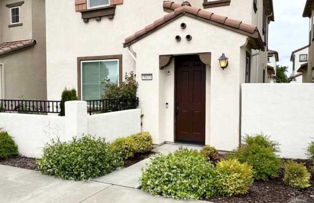 3 Bed / 2.5 Bath Solar Home with Patio – Roseville – Available Now SEE VIDEO photos photos
