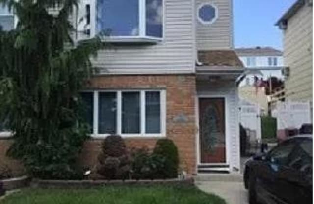 33 Corona Avenue - 33 Corona Avenue, Staten Island, NY 10306