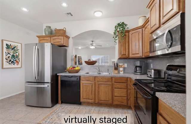 724 Eastview Court Gallery 4