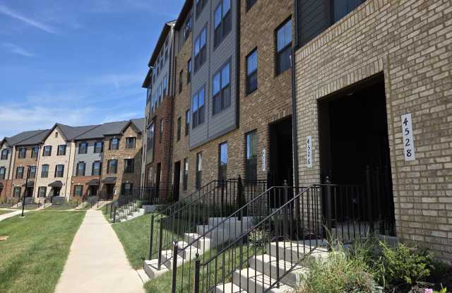 4528 Dandelion Loop - 1 Gallery 2