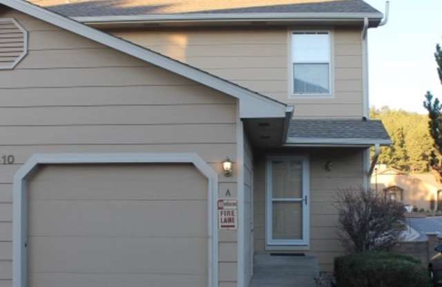End- unit townhome on Hamlet! photos photos