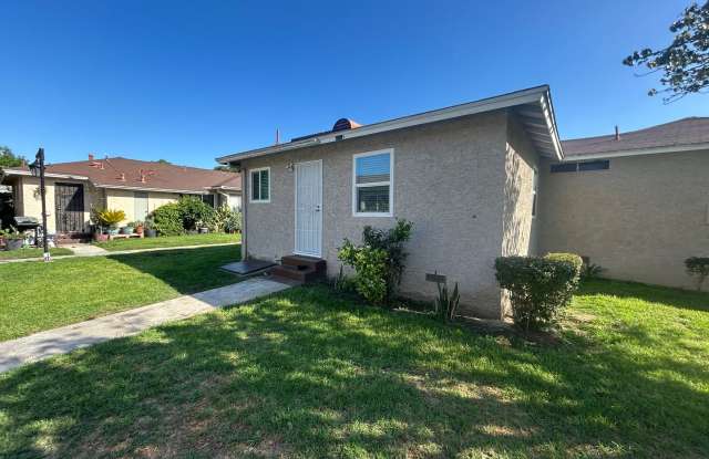1 BEDROOOM 1 BATH - AVALON GREENS Gallery 1