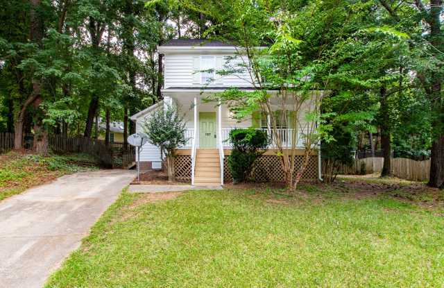 3-Bedroom Home for in Cary – Close to Downtown! photos photos