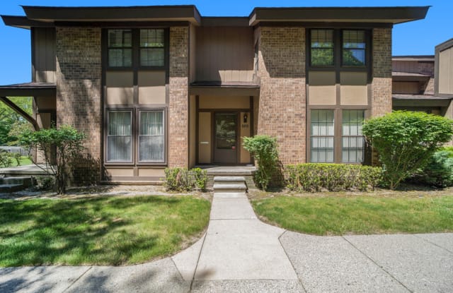 25242 Maplebrooke Dr #56 - 25242 Maplebrooke Drive, Southfield, MI 48033