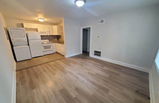 214-1 Woodrow St ~ Haymount ~ PRICE DROP ~ 2 WEEKS FREE Gallery 3