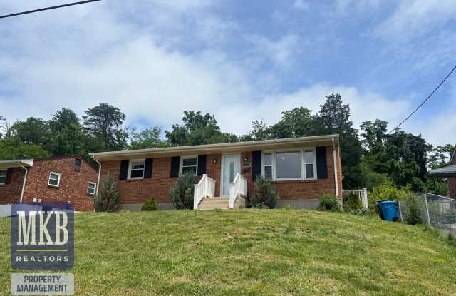 3219 Forest Park Blvd - Ranch Home with 4 Bedrooms and 1 Bath photos photos