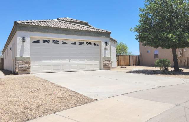 Upgraded 3 Bedroom With Bonus Room photos photos