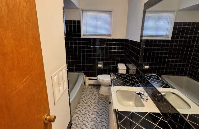 3903 Erie Street - 1 Gallery 4