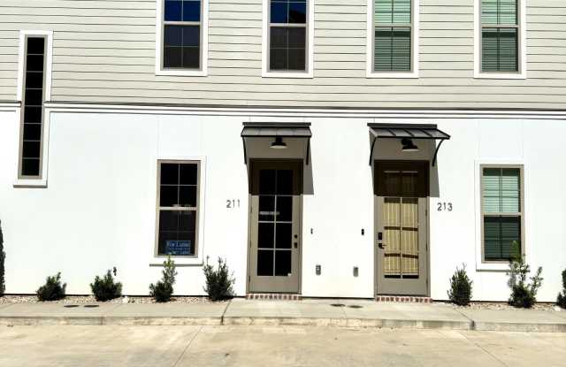 211 Steiner Oaks Road Gallery 1