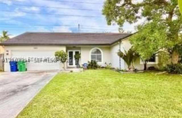 14810 SW 151st Ter Gallery 1