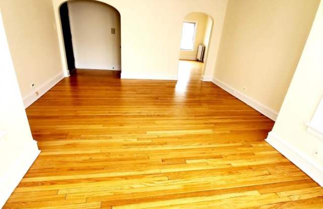 1700 West North Shore Gallery 4